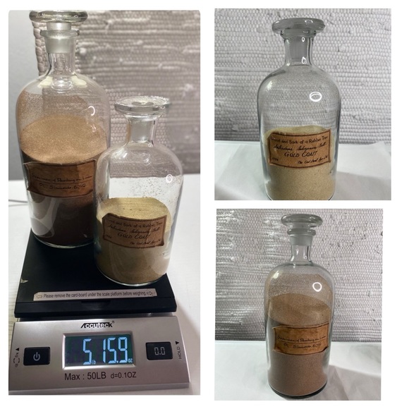 Set of Two French Style Glass Apothecary Bottles with glass stoppers. - Picture 7 of 14